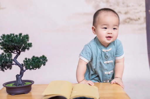 敦煌孕妇显怀是几个月